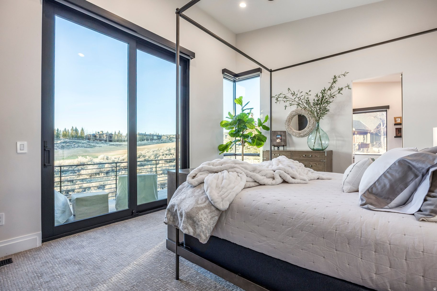 3191 E WESTVIEW TRL