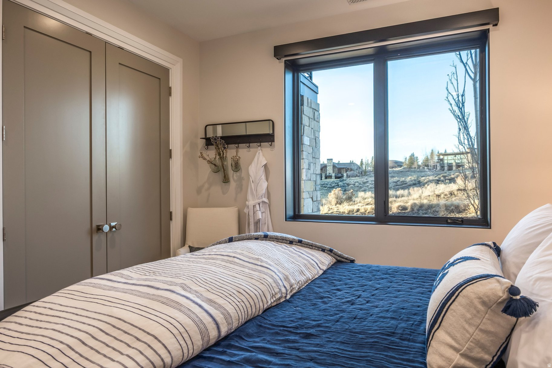 3191 E WESTVIEW TRL