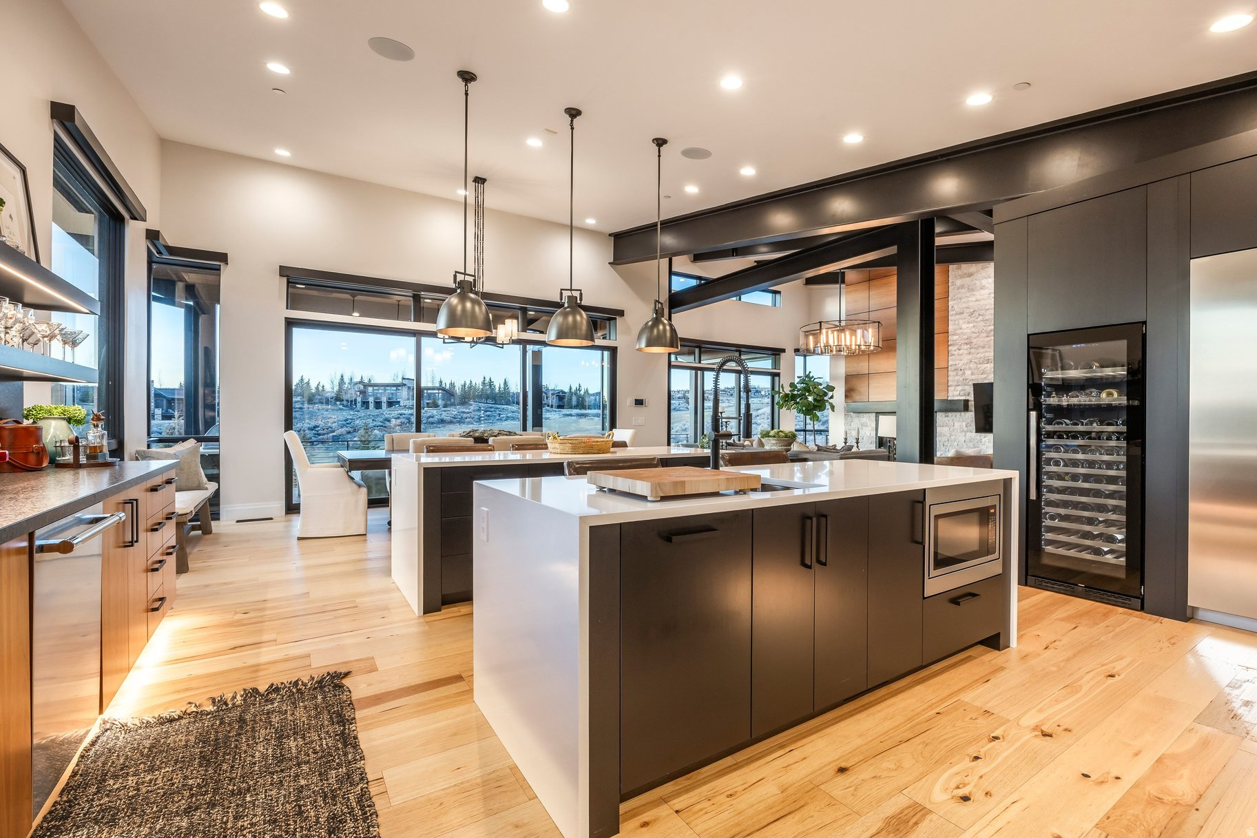3191 E WESTVIEW TRL