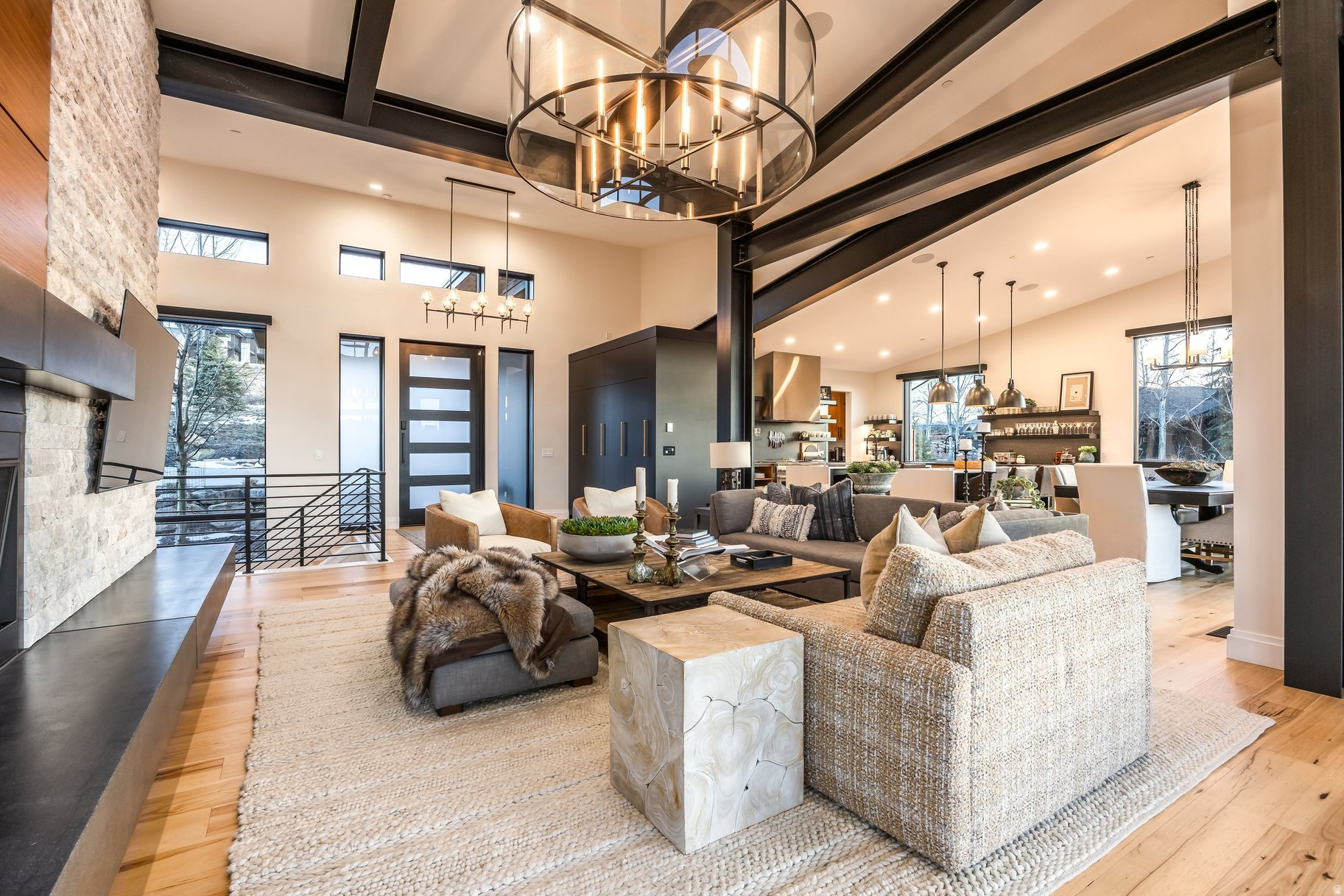 3191 E WESTVIEW TRL