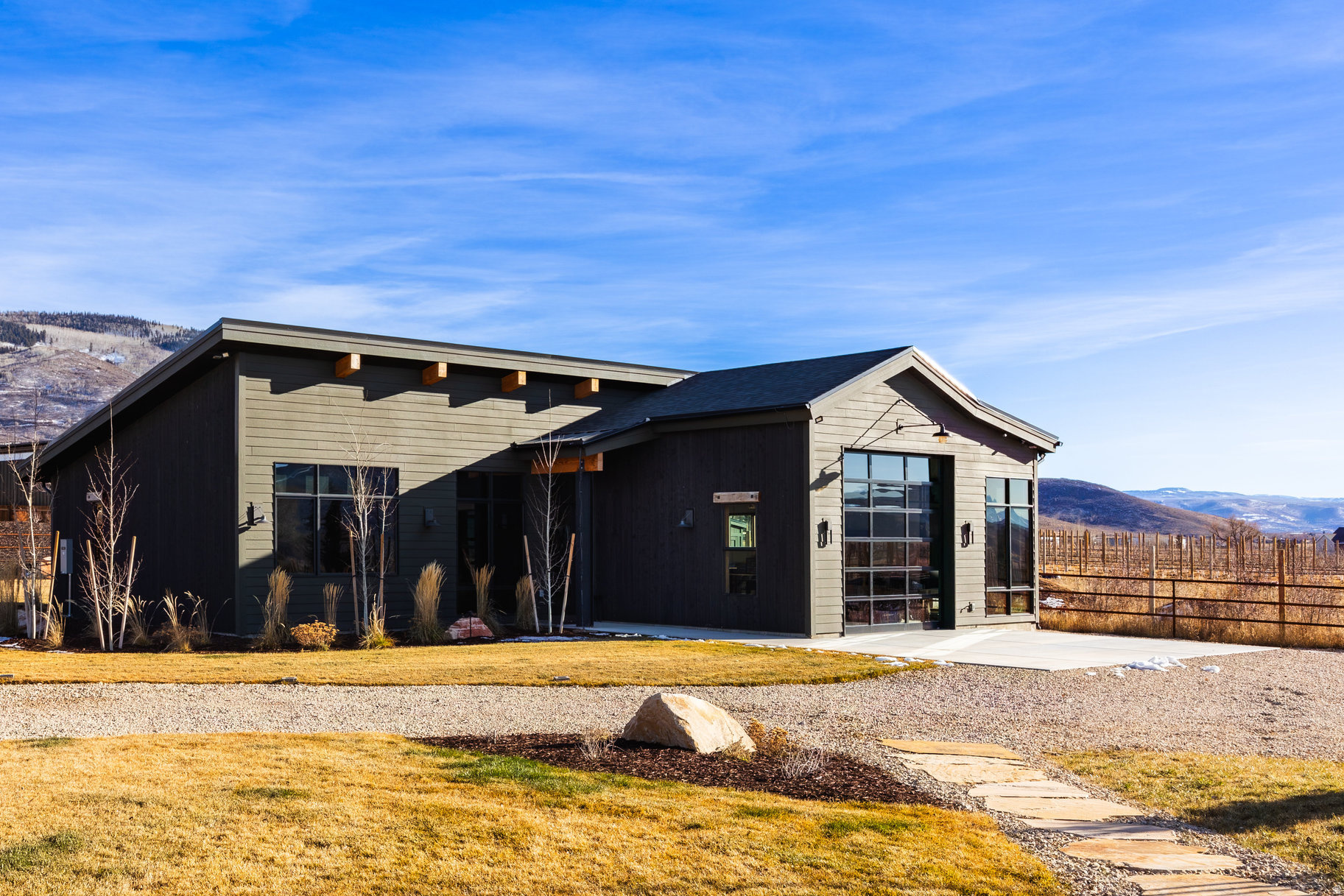 307 W LAZY ACRES LN