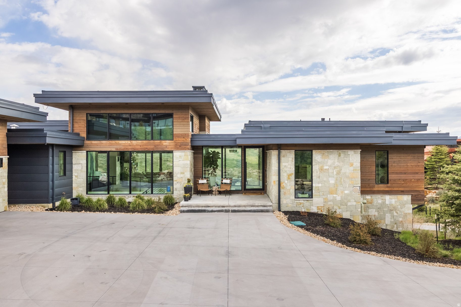 4027 ASPEN CAMP LOOP