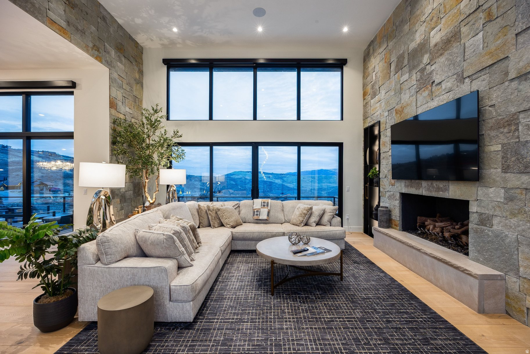 4027 ASPEN CAMP LOOP