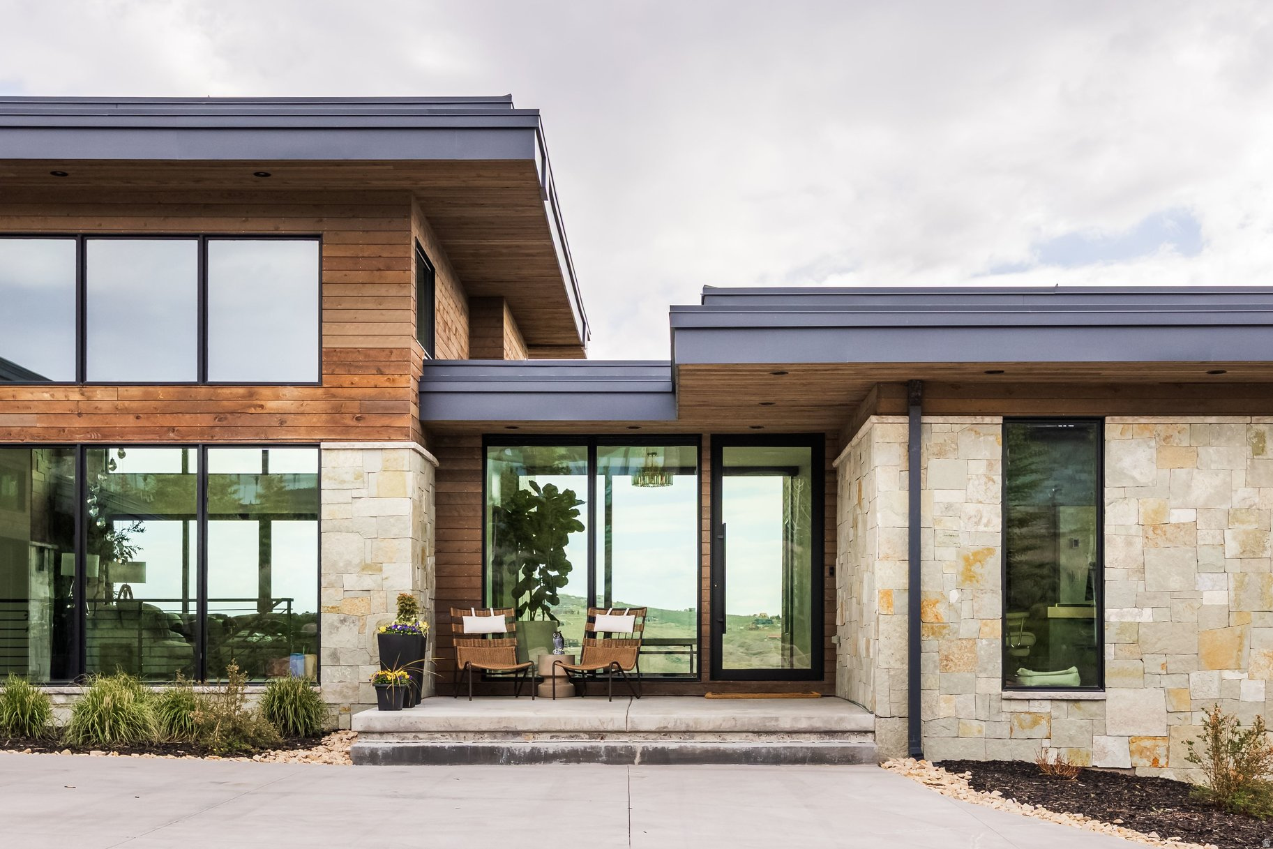 4027 ASPEN CAMP LOOP