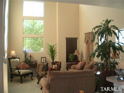 129 E Camino del Abedul