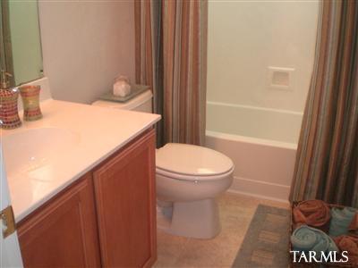 129 E Camino del Abedul