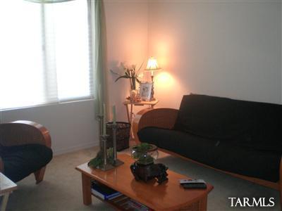 129 E Camino del Abedul