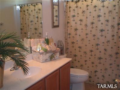 129 E Camino del Abedul