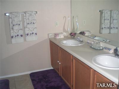 3284 W Avenida Sombra