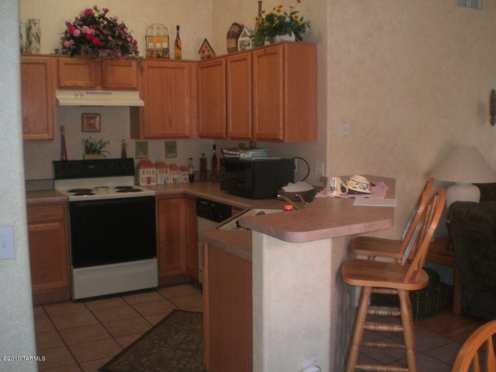 9447 E Pale Blue Topaz