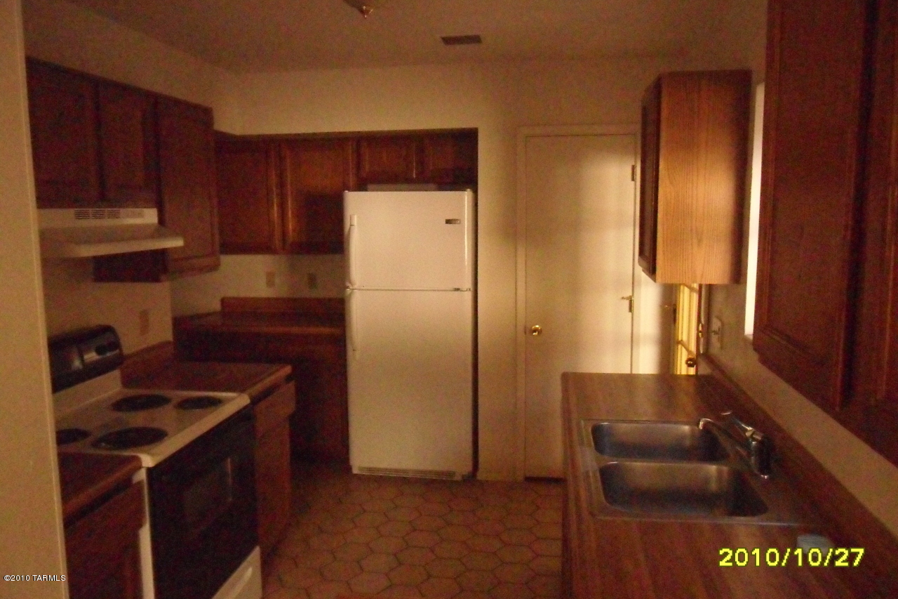 3061 W Avenida Destino