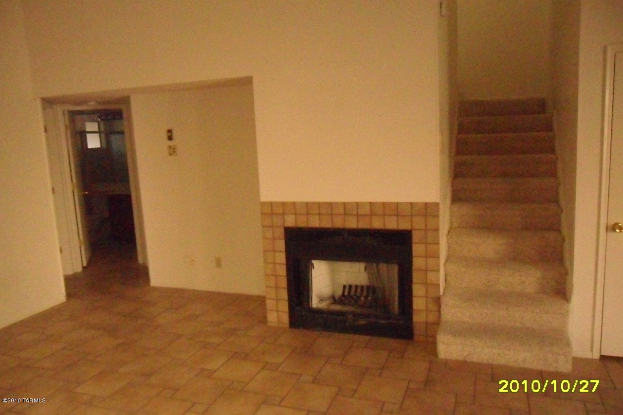 3061 W Avenida Destino