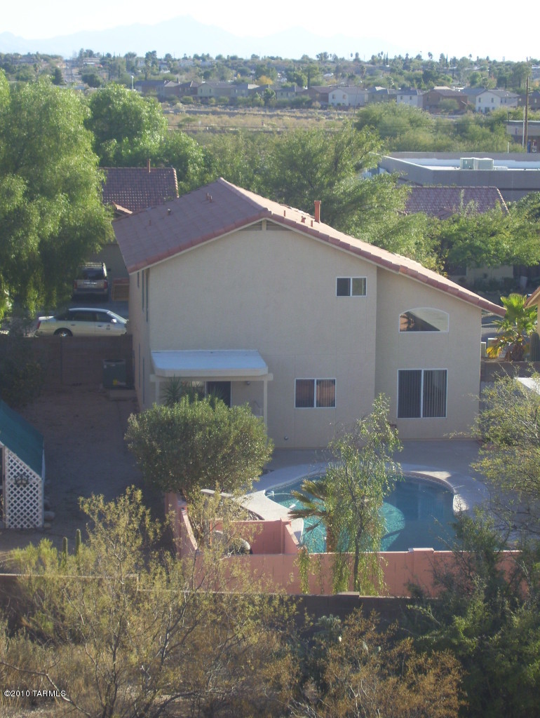 2515 S Perillo Drive