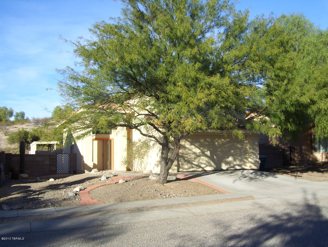 2515 S Perillo Drive