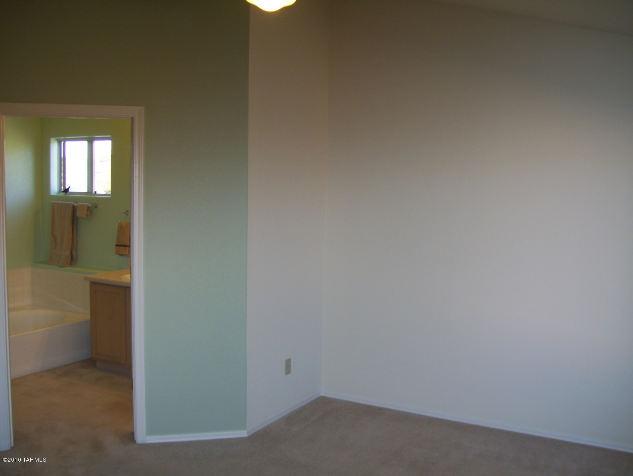 2515 S Perillo Drive