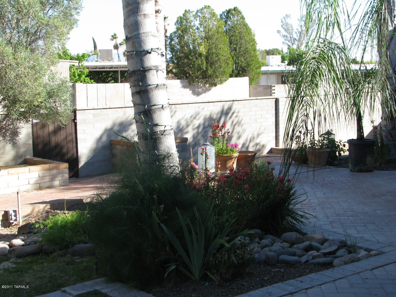 2773 S Pace East Drive