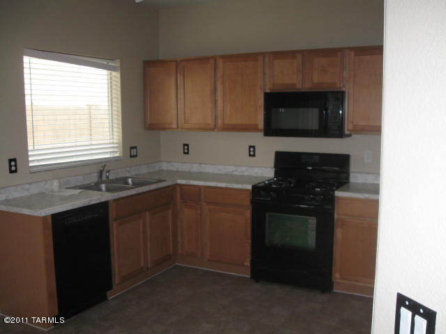 135 E Calle Del Rondador