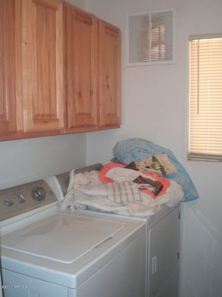 2865 W Palmyra Street