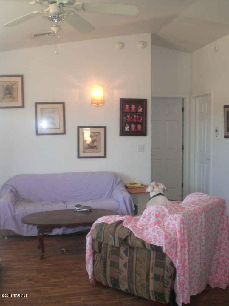 2865 W Palmyra Street