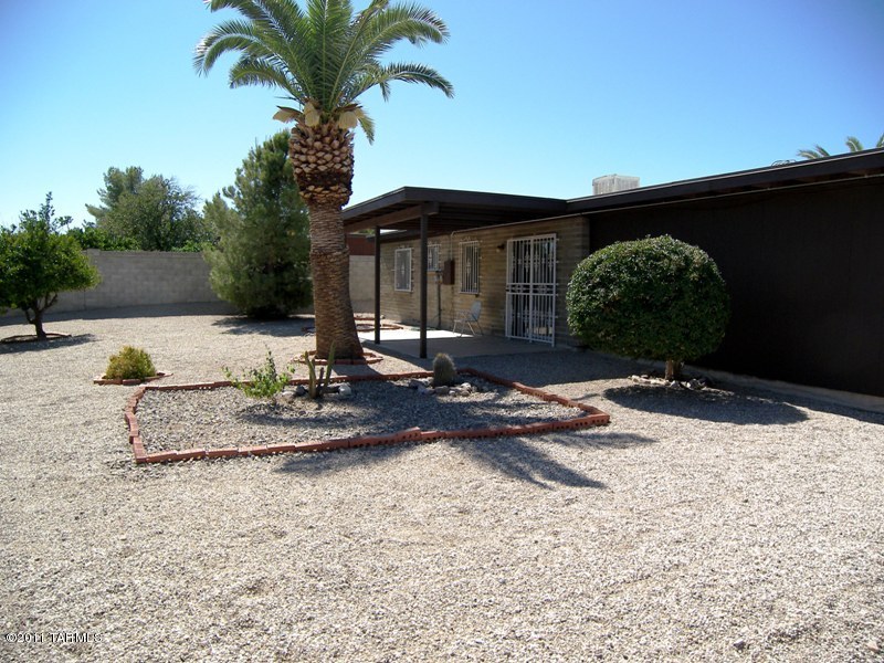 2101 S Timberline Avenue