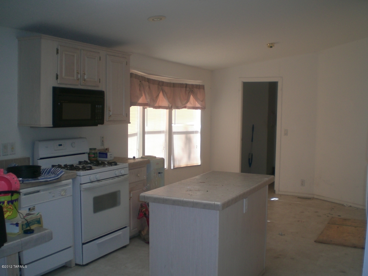 5864 E Farmridge Drive