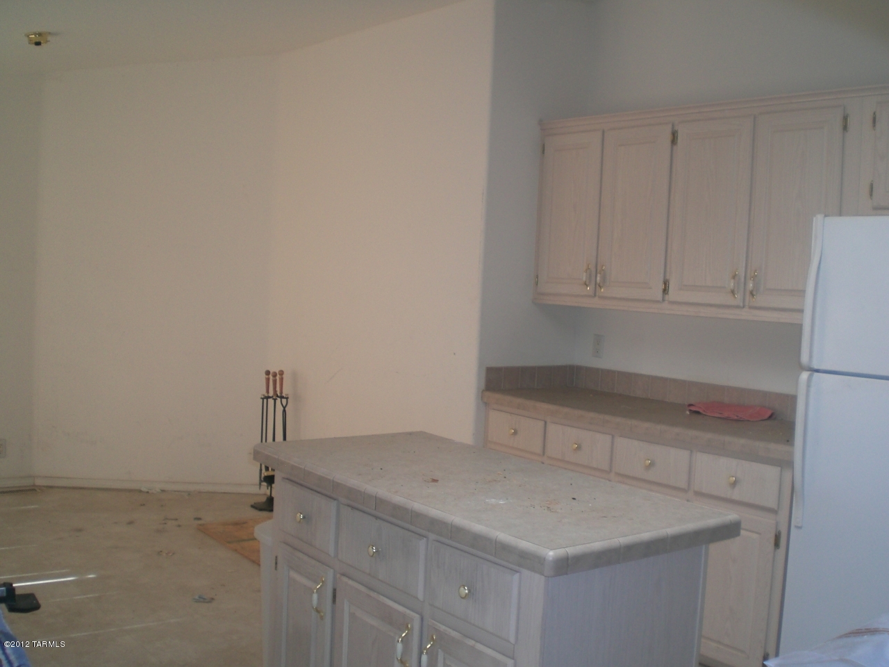 5864 E Farmridge Drive