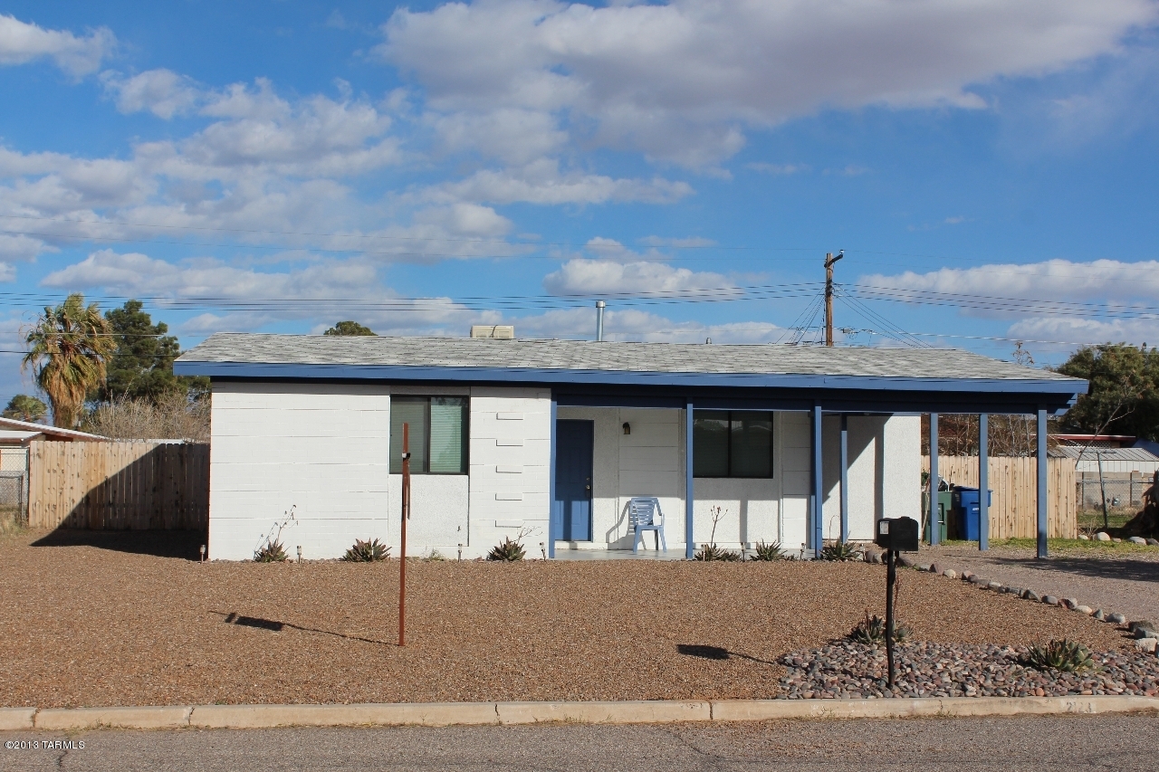 2123 S Rosemont (No Traffic) Avenue