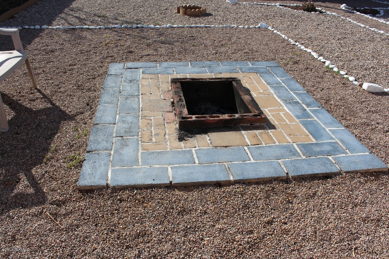 2123 S Rosemont (No Traffic) Avenue