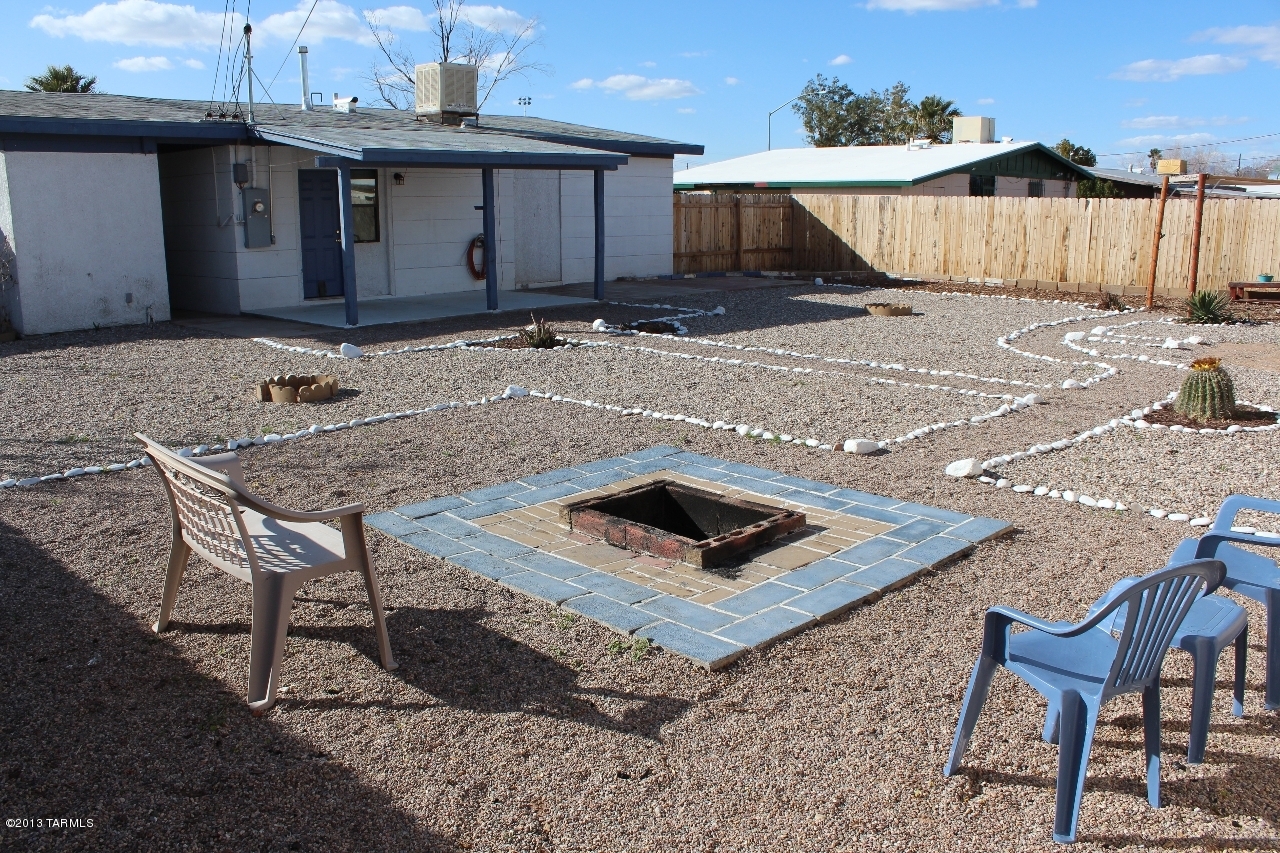 2123 S Rosemont (No Traffic) Avenue