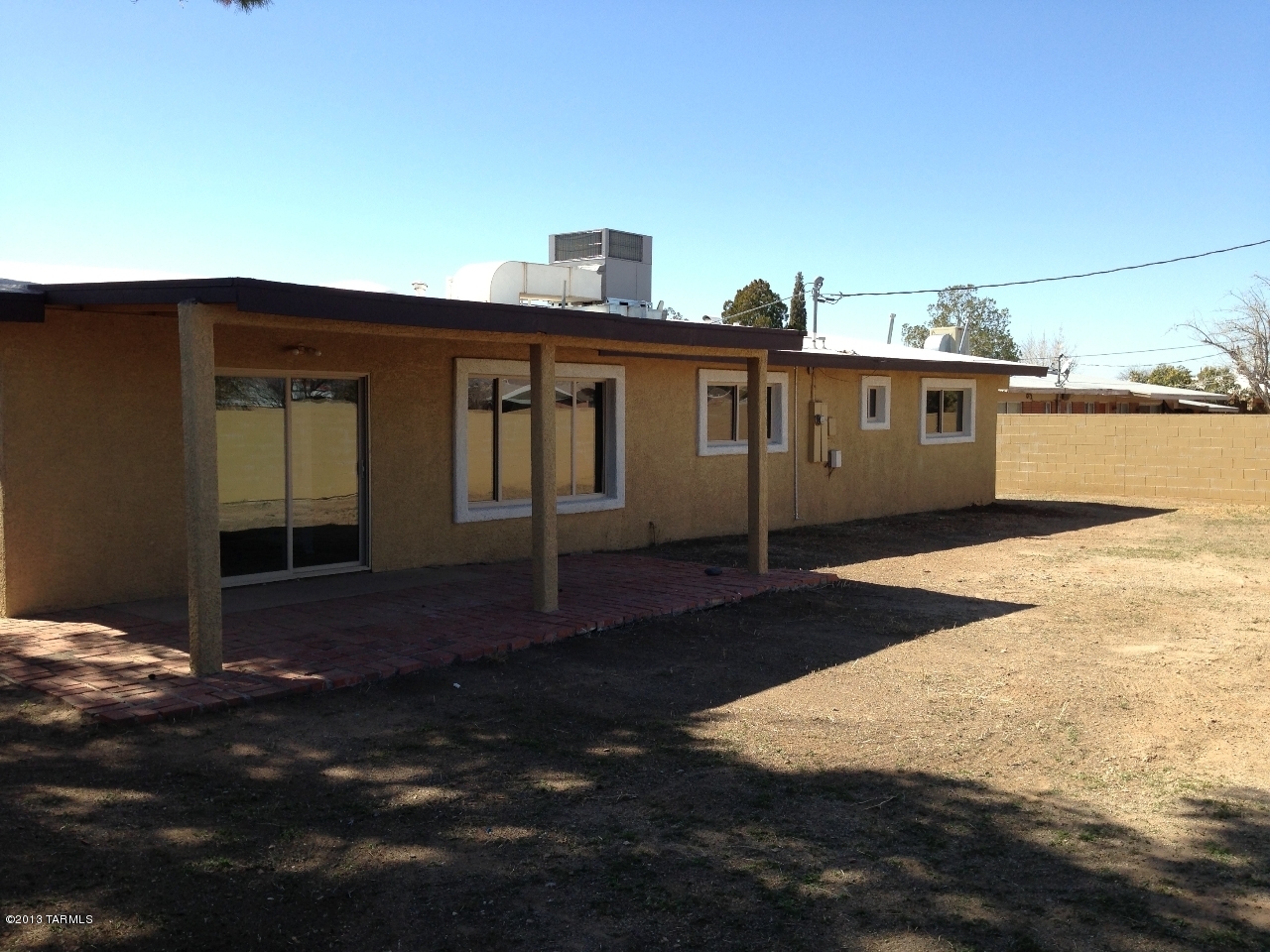 5665 S Bryant Avenue