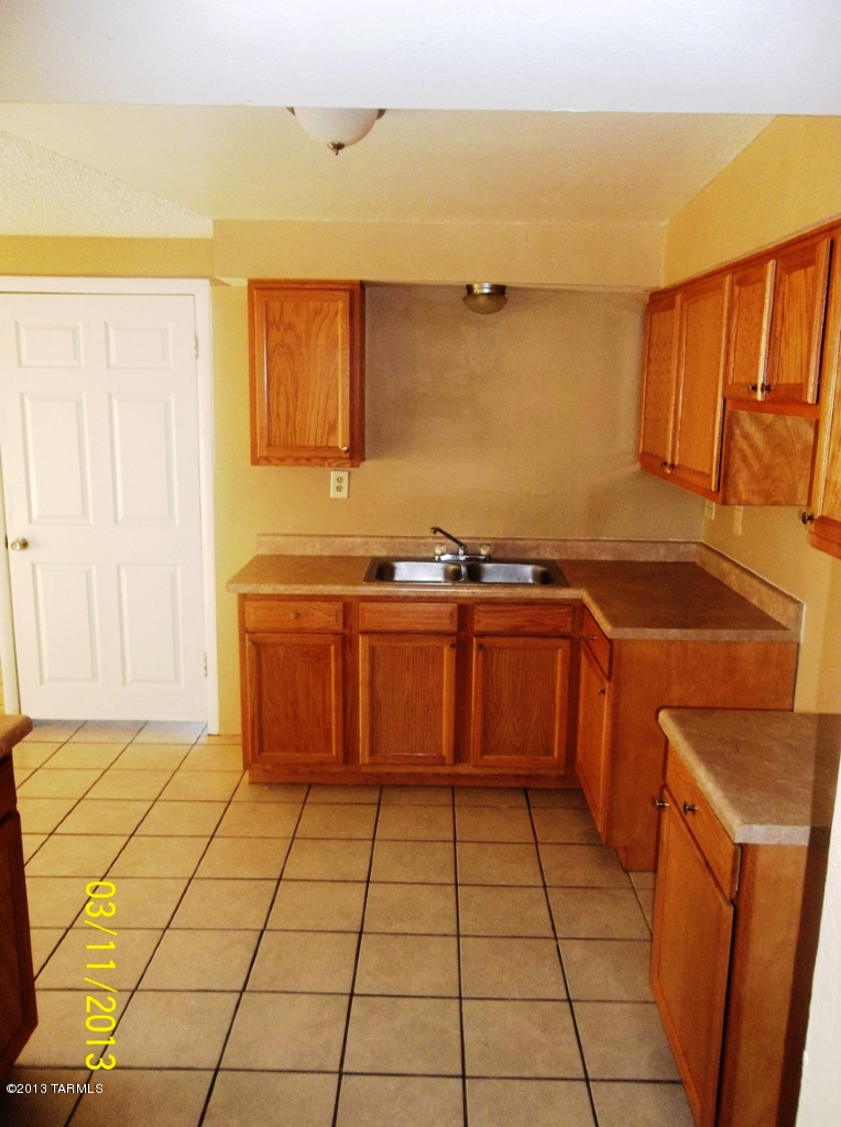 1562 W Ontario Street