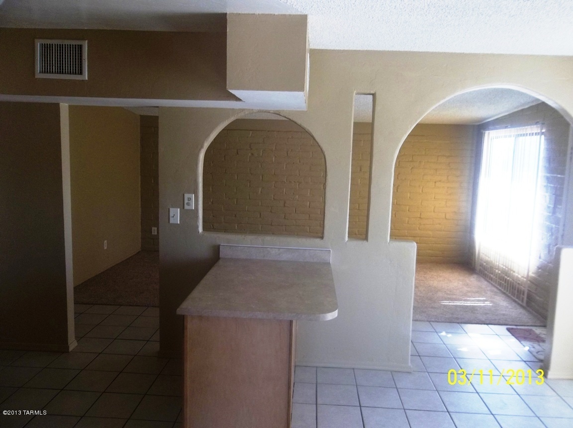 1562 W Ontario Street