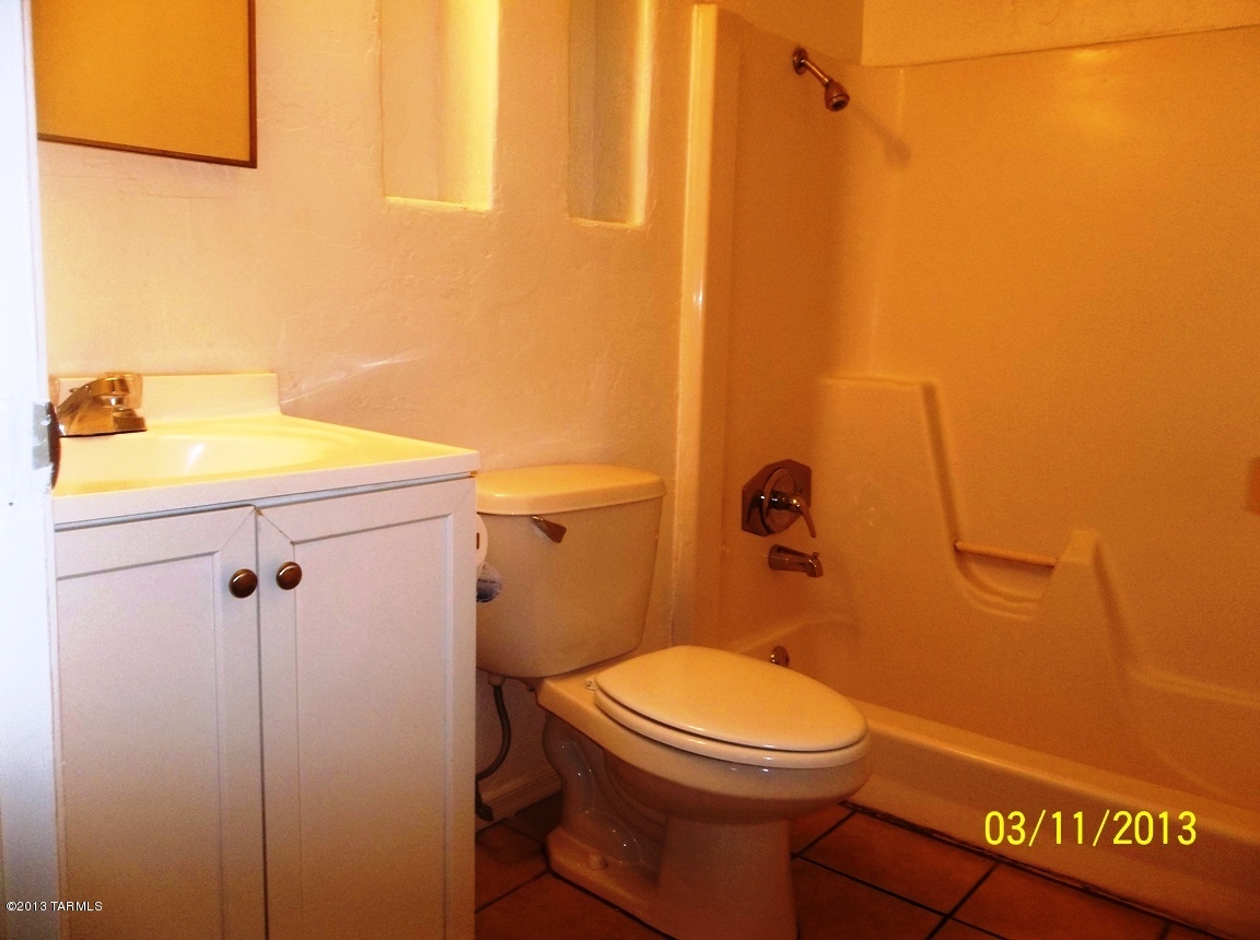 1562 W Ontario Street