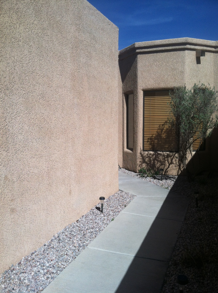 2503 S Timberline Avenue