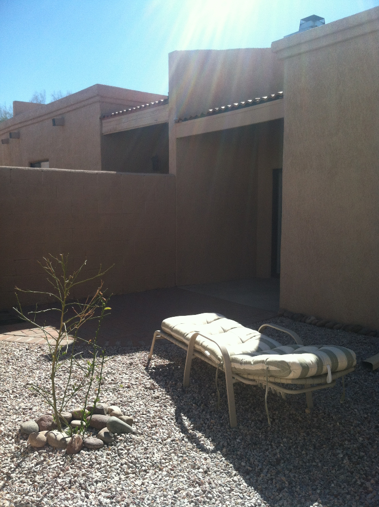 2503 S Timberline Avenue