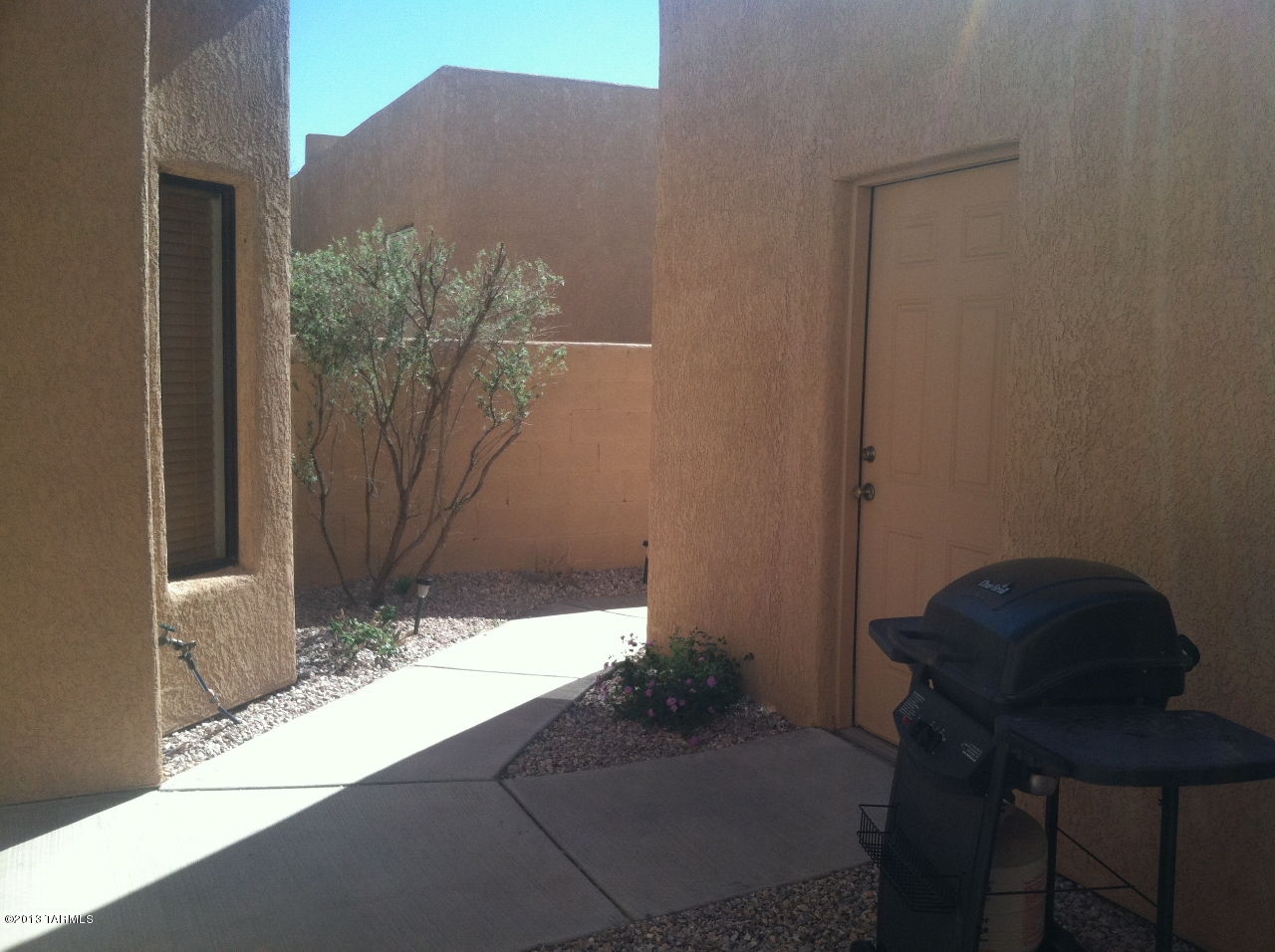 2503 S Timberline Avenue