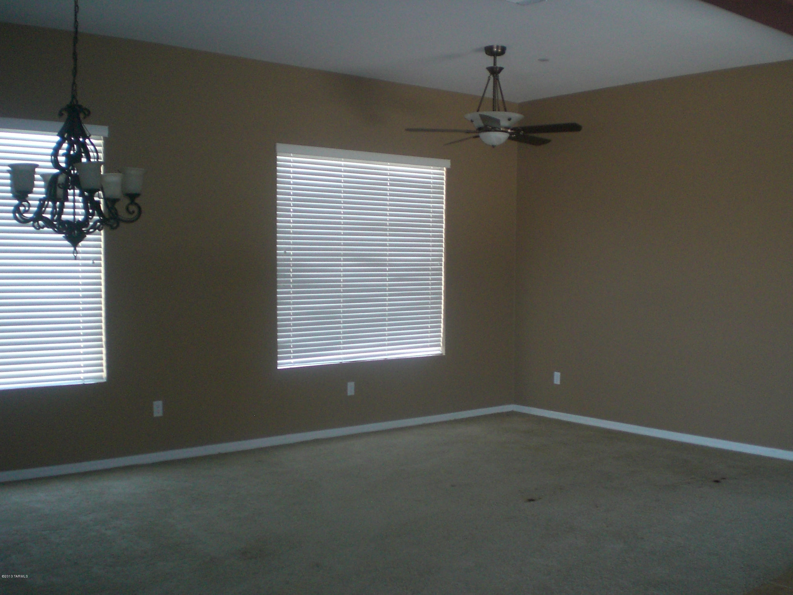 9674 S Via Del Alcance