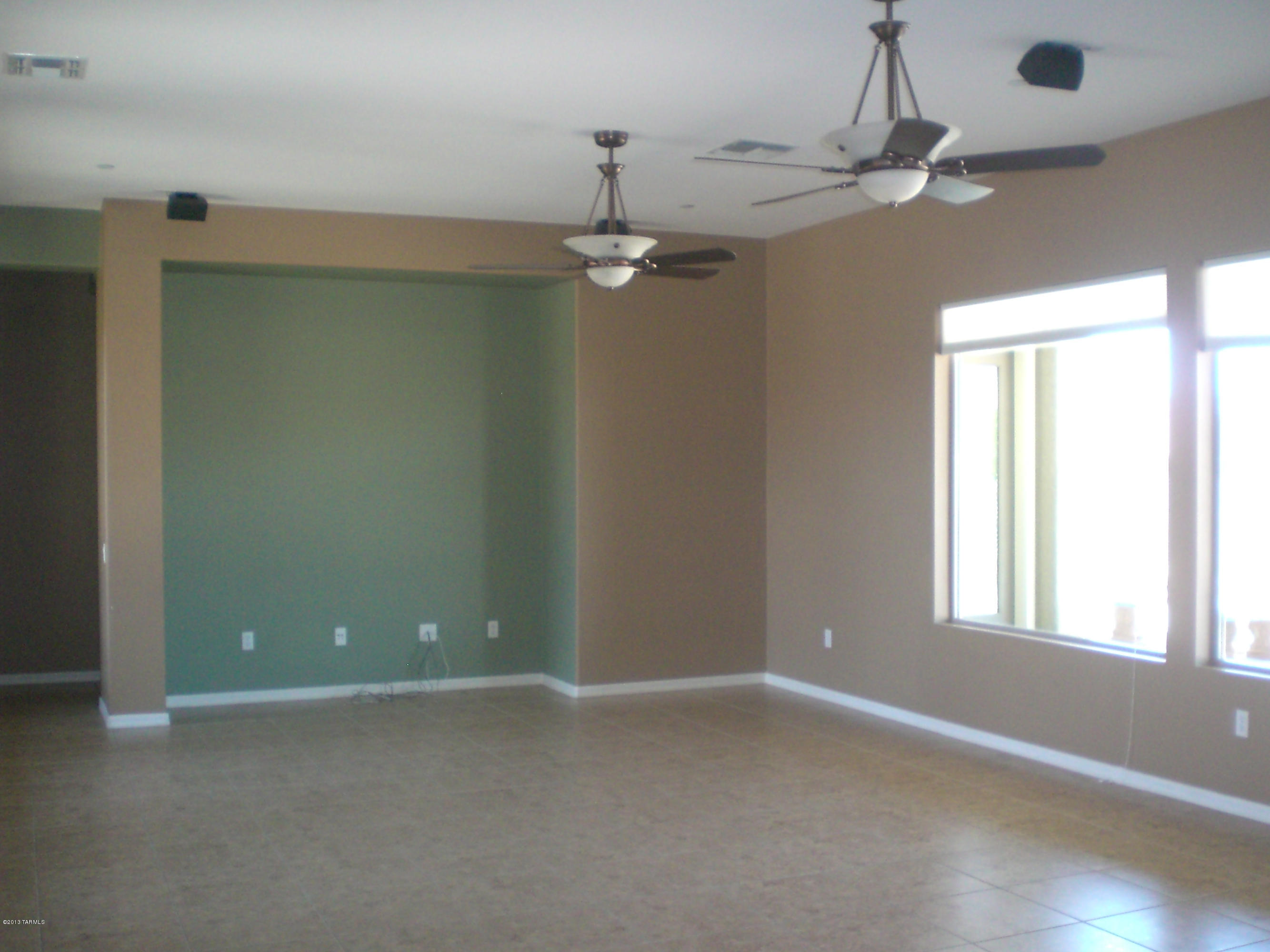 9674 S Via Del Alcance