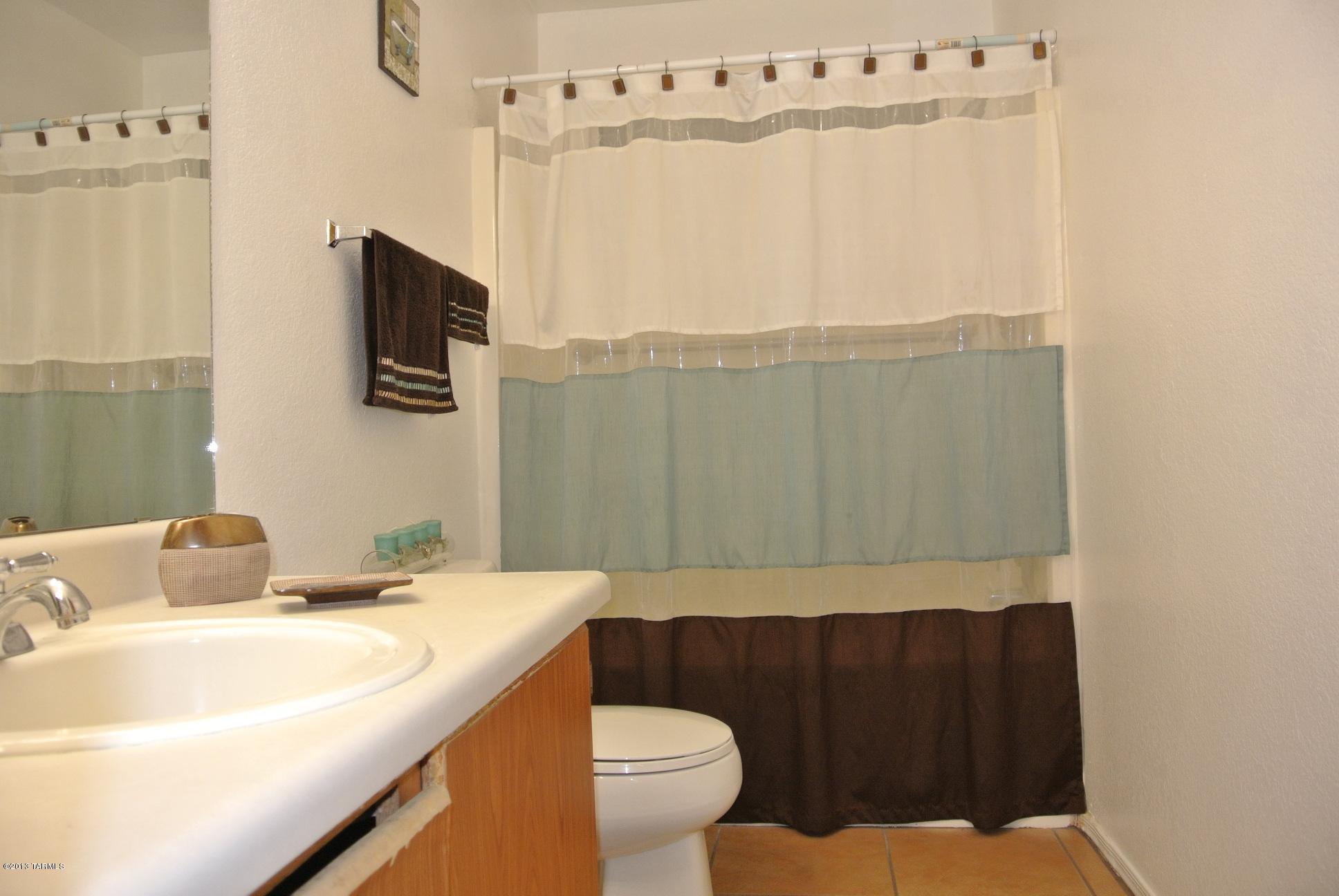 1594 W Denning Court