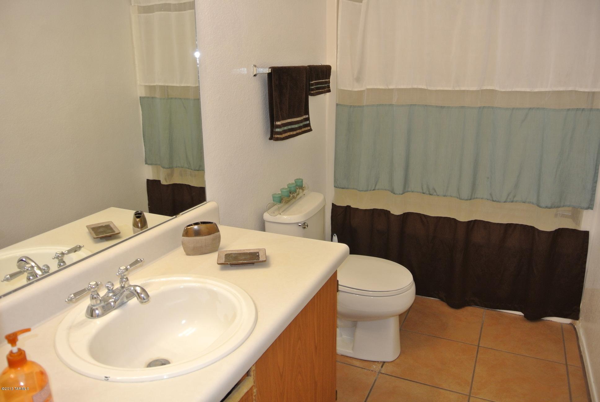 1594 W Denning Court