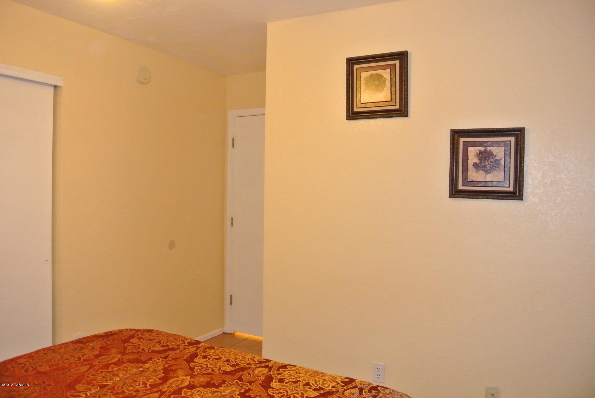 1594 W Denning Court