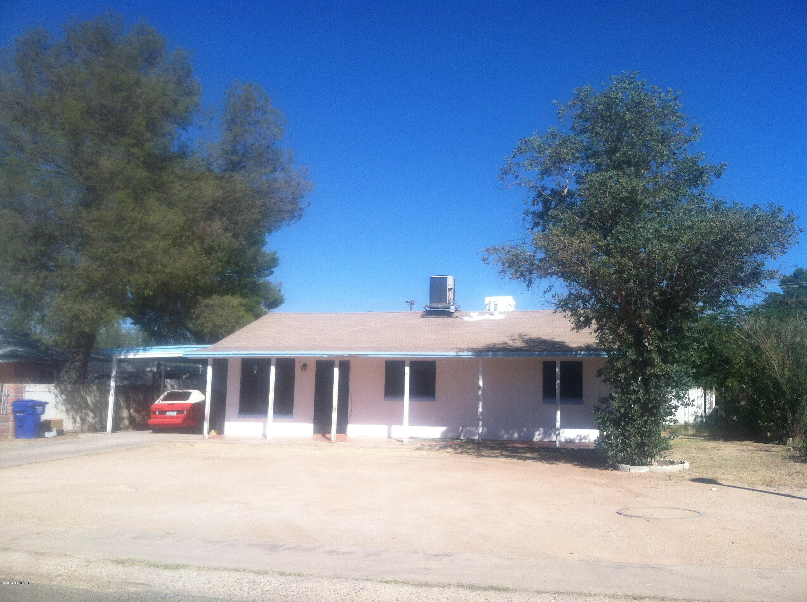 648 W Hatfield Street