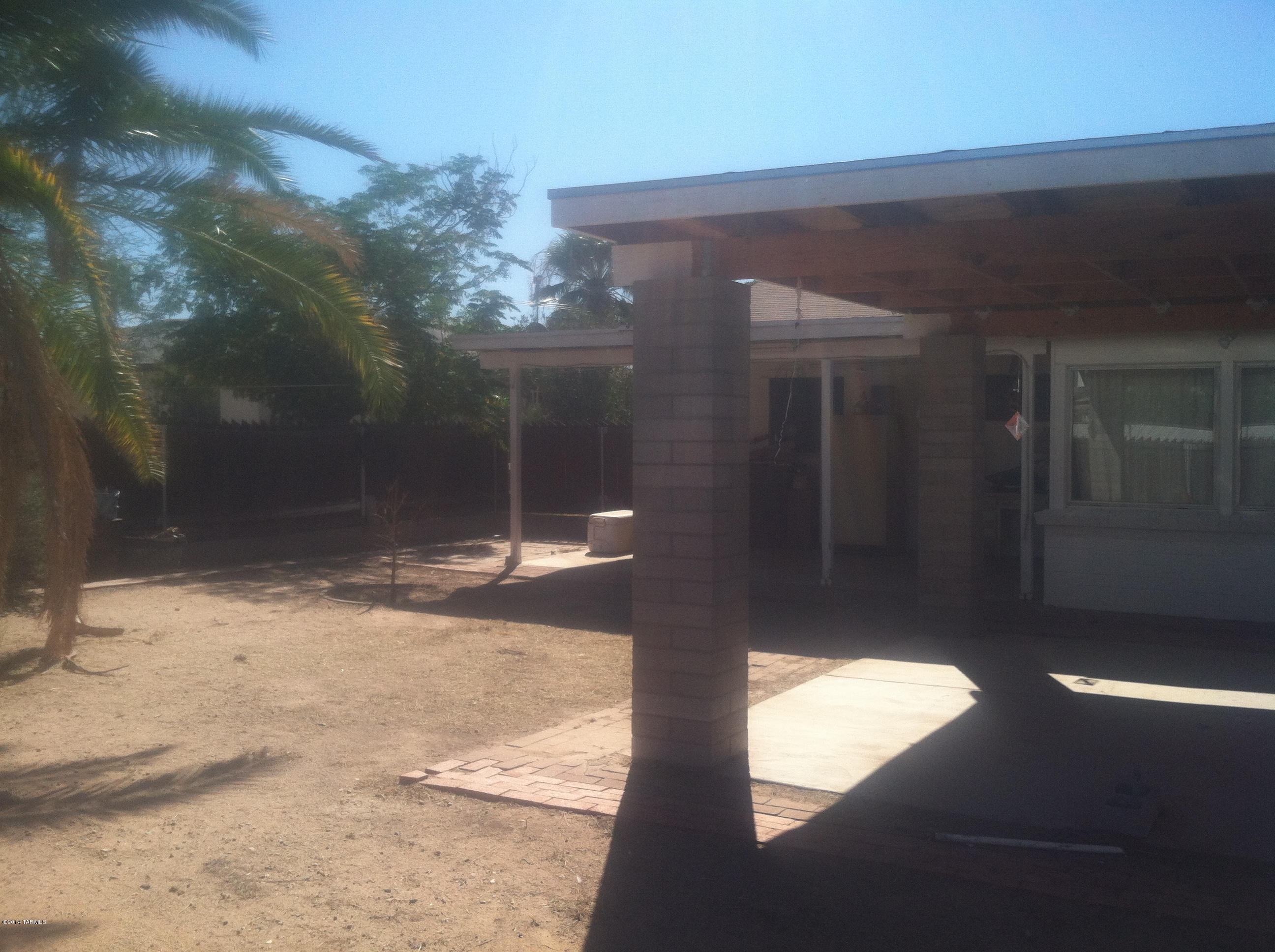 648 W Hatfield Street