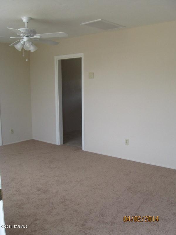 909 W Calle Francita