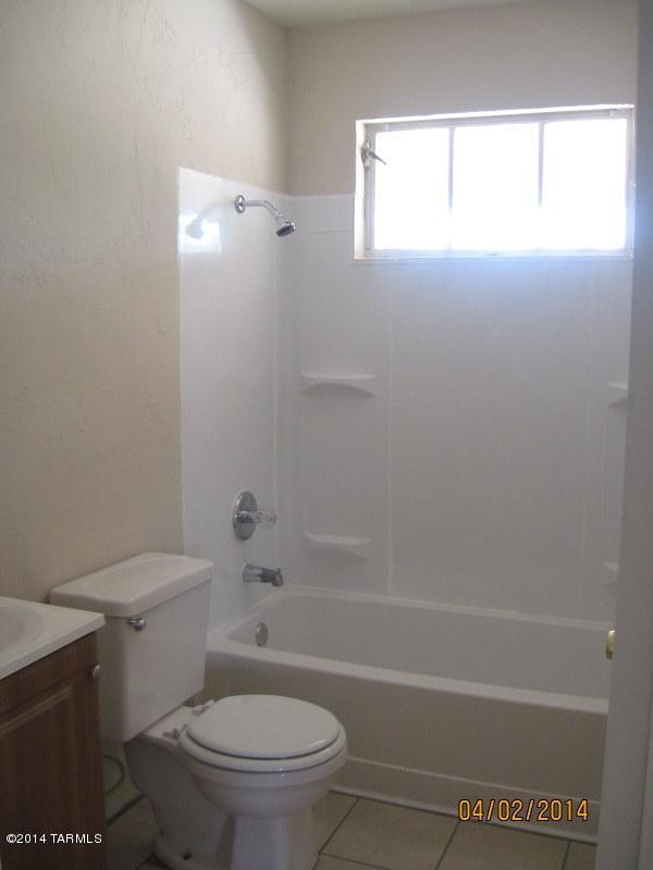 909 W Calle Francita