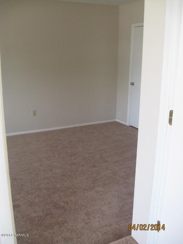 909 W Calle Francita