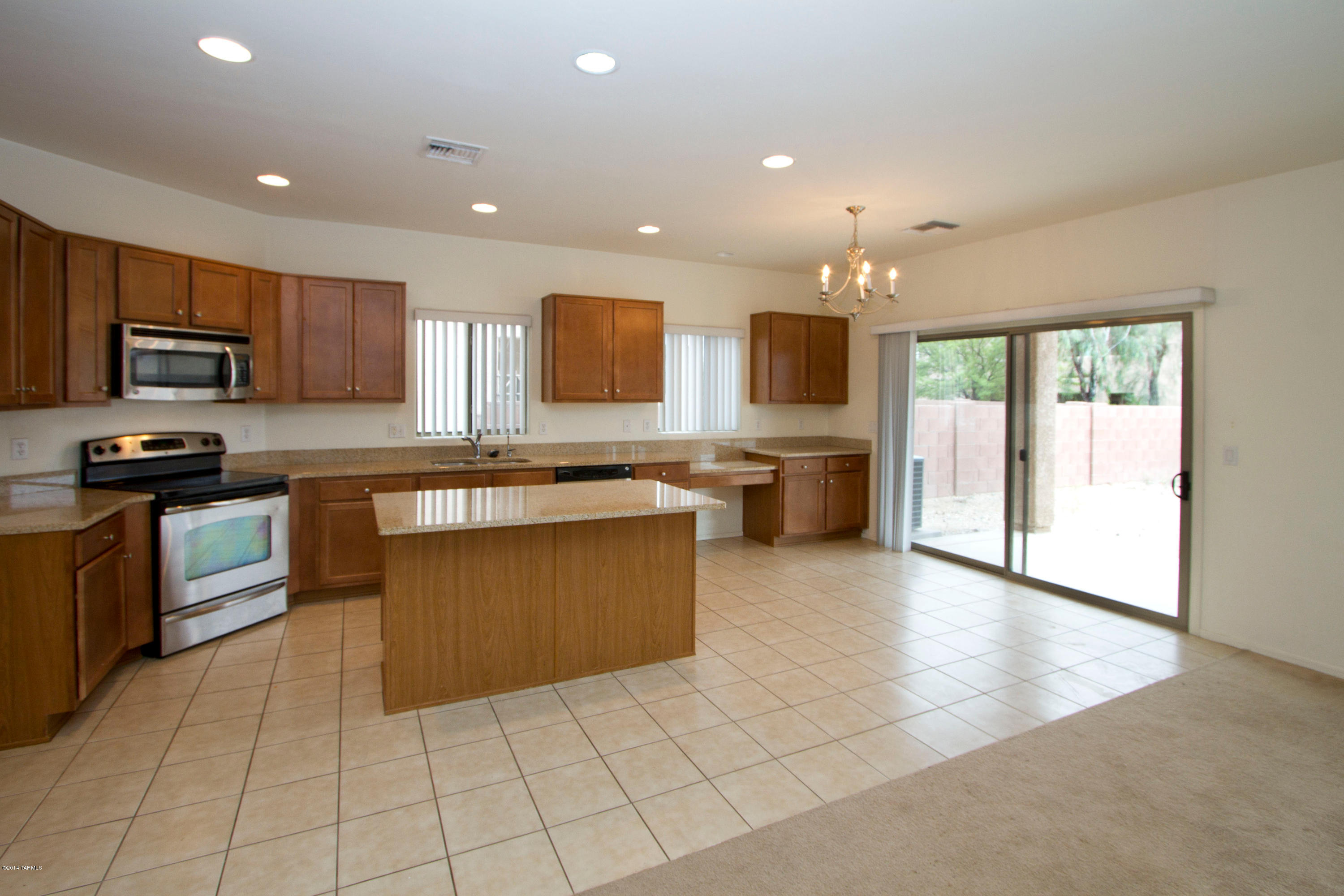 9112 S Whispering Pine Drive