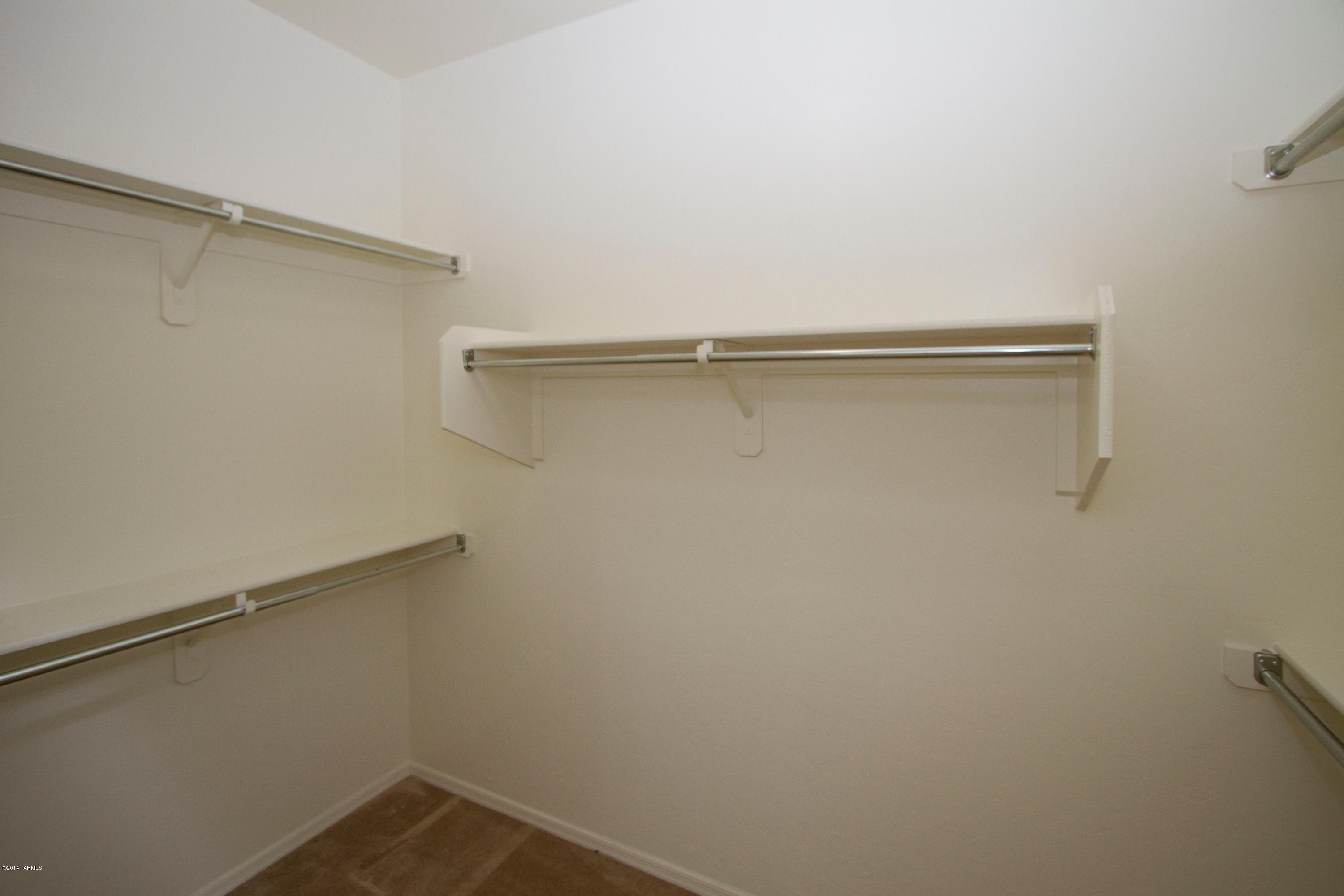 9112 S Whispering Pine Drive