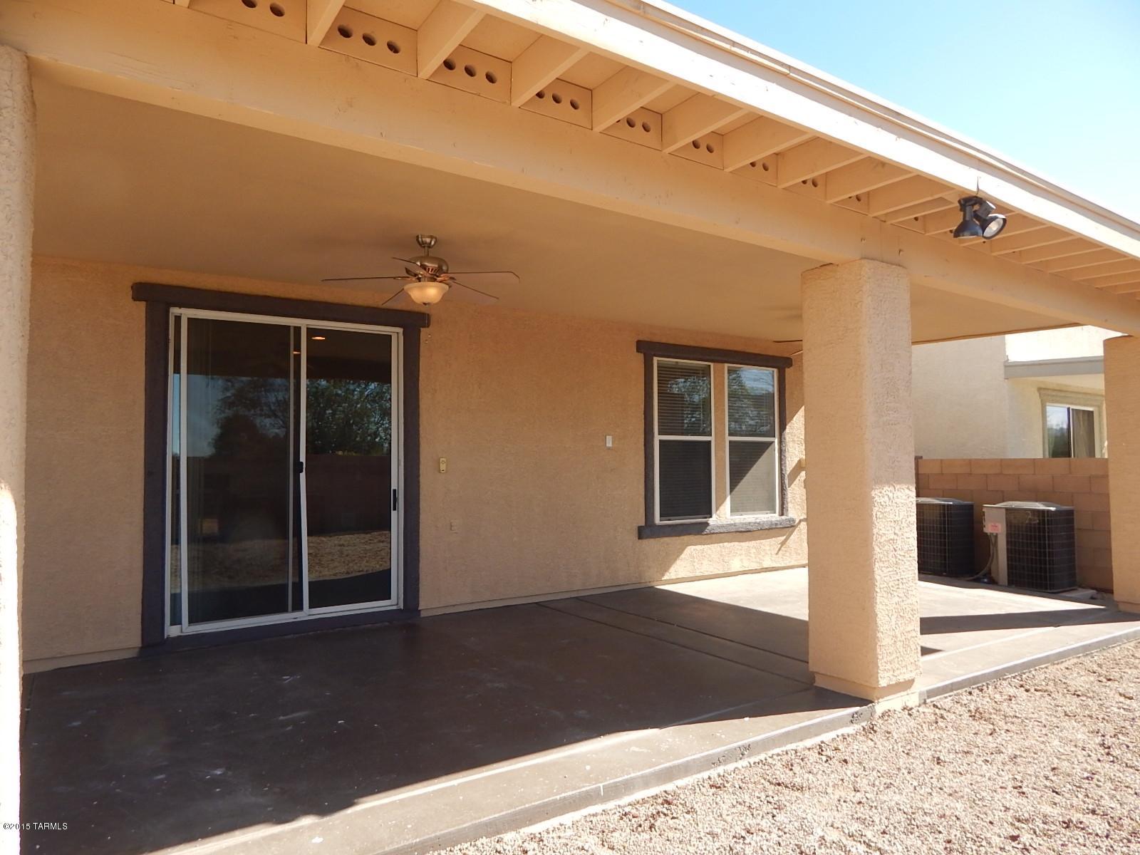 4636 W Lindenthal Lane