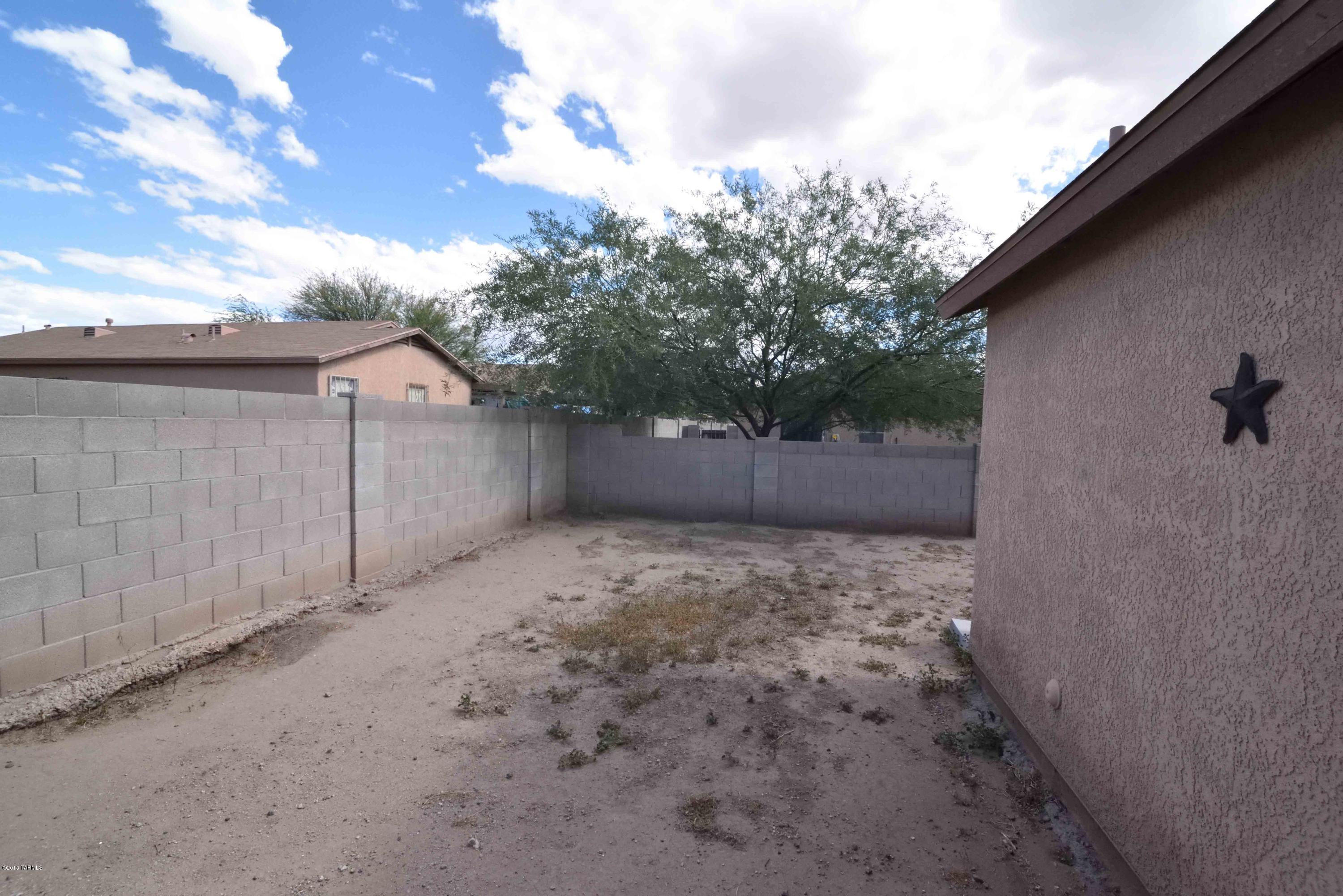 1589 W Carey Belle Court